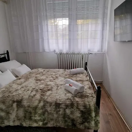 Fontana Apartment *